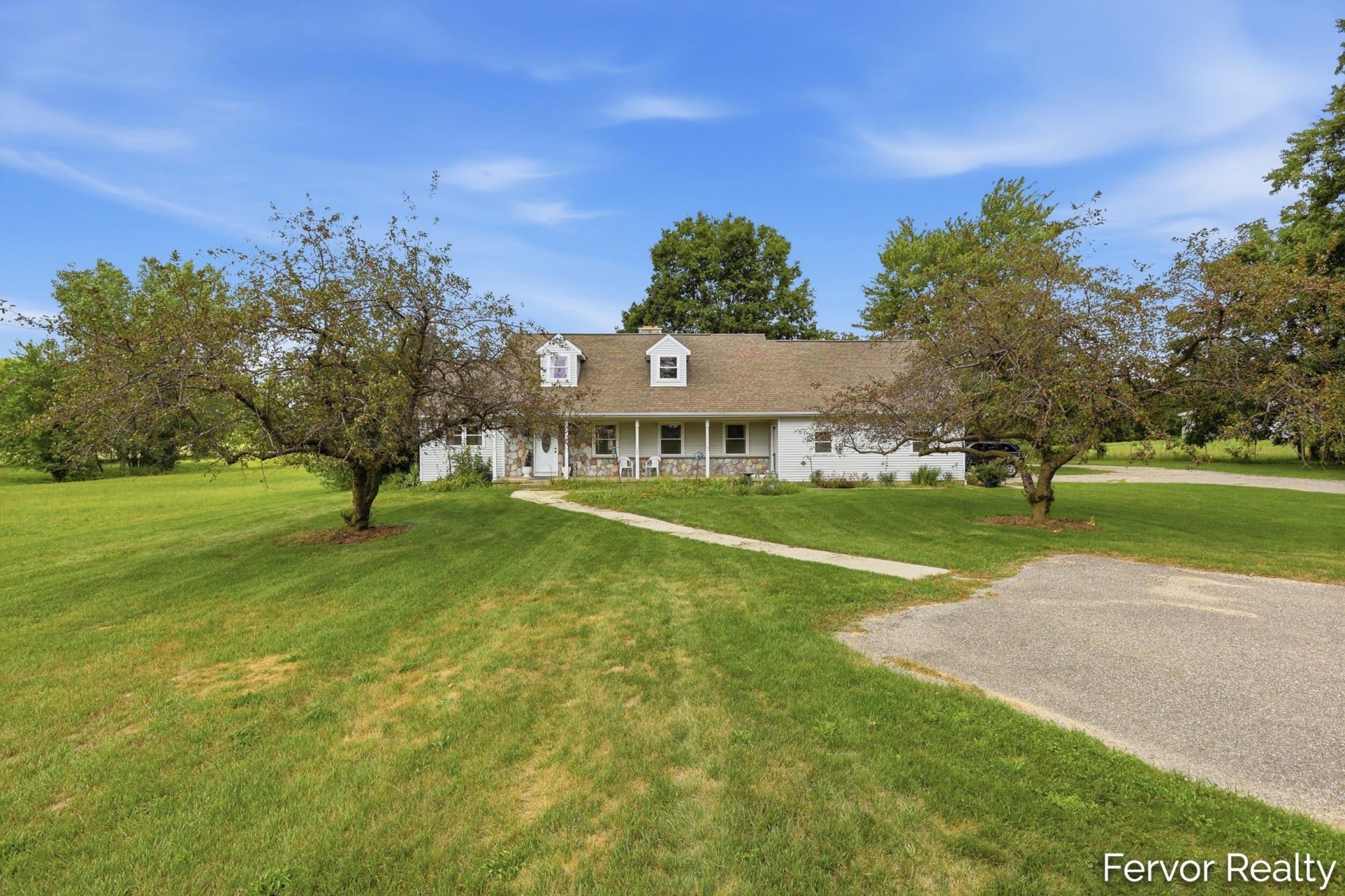 1313 64th Street Sw, Byron Center, MI 49315 Main Photo