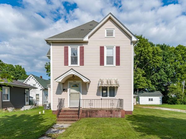 206 N College Avenue, Aledo, IL 61231