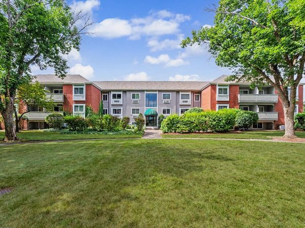 121 Cluff Crossing Road, Unit 17, Salem, NH 03079