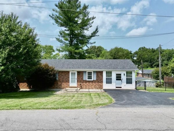 607 Baker Street , Columbia, KY 42728