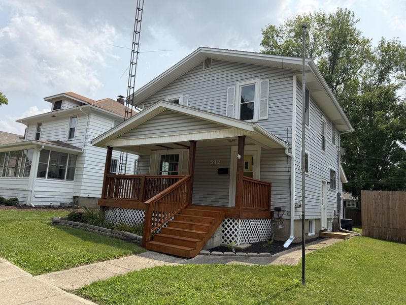 212 E Spring Avenue, Bellefontaine, OH 43311 Photo 2