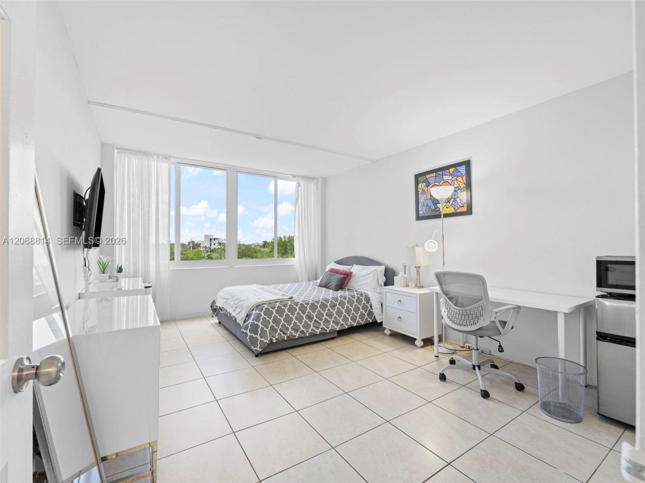 7441 Wayne Ave, Unit 3H, Miami Beach, FL 33141 Photo