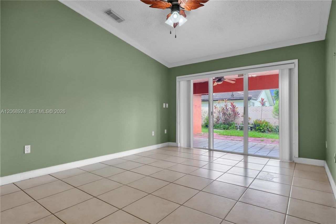 901 NW 128th Pl, Miami, FL 33182 Photo
