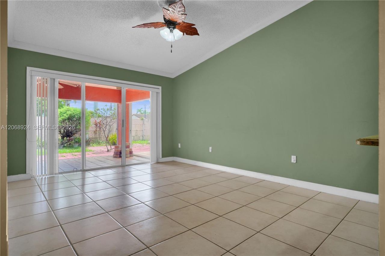 901 NW 128th Pl, Miami, FL 33182 Photo