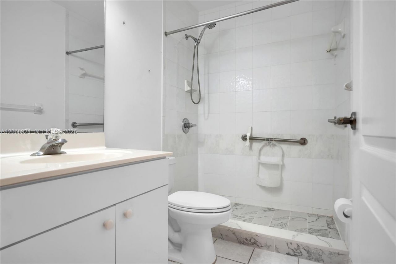 901 NW 128th Pl, Miami, FL 33182 Photo