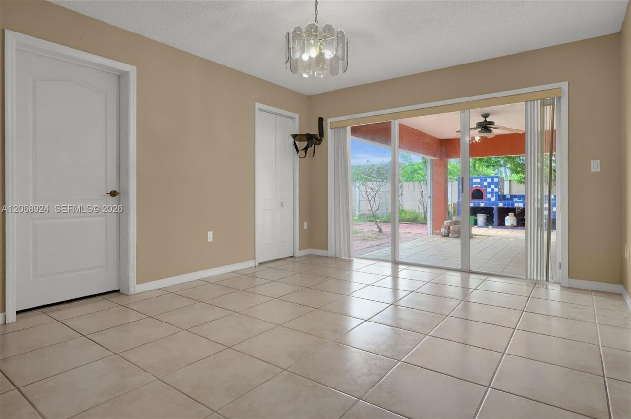 901 NW 128th Pl, Miami, FL 33182 Photo