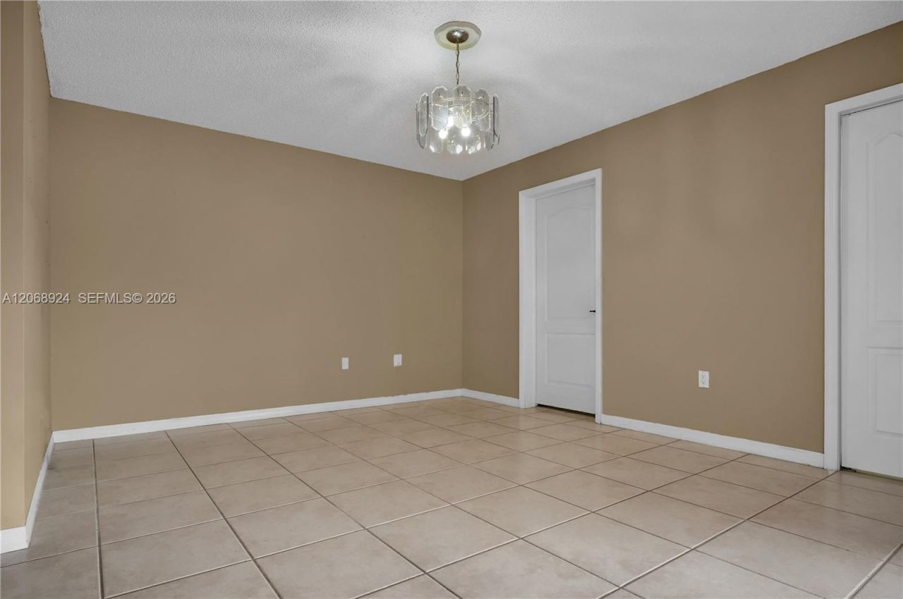 901 NW 128th Pl, Miami, FL 33182 Photo