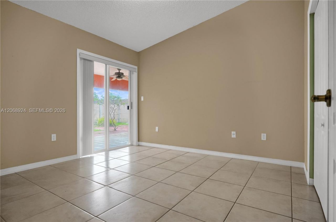 901 NW 128th Pl, Miami, FL 33182 Photo