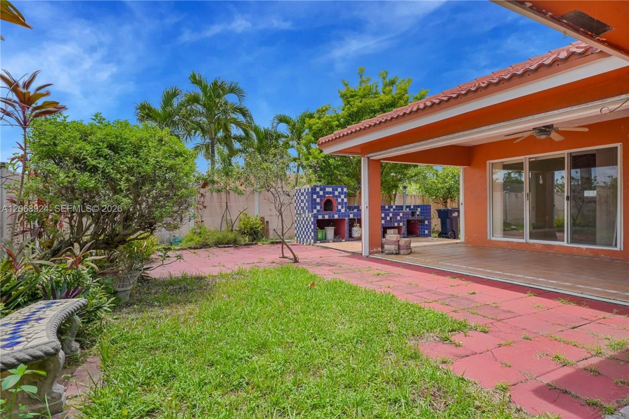 901 NW 128th Pl, Miami, FL 33182 Photo