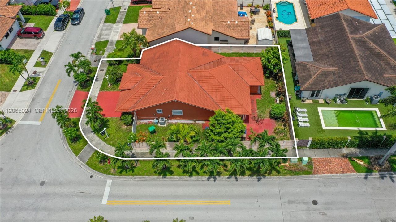 901 NW 128th Pl, Miami, FL 33182 Photo