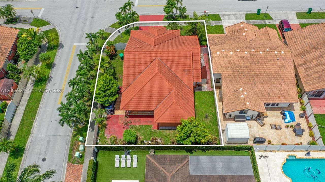 901 NW 128th Pl, Miami, FL 33182 Photo