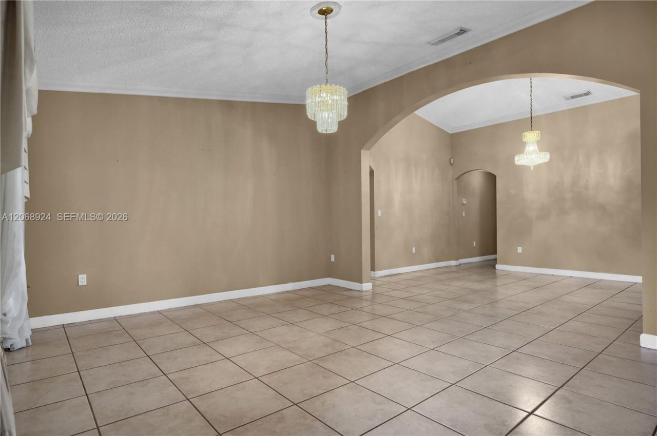 901 NW 128th Pl, Miami, FL 33182 Photo