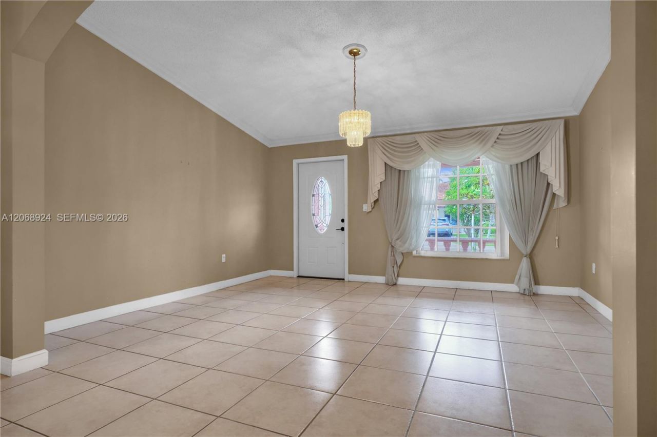 901 NW 128th Pl, Miami, FL 33182 Photo