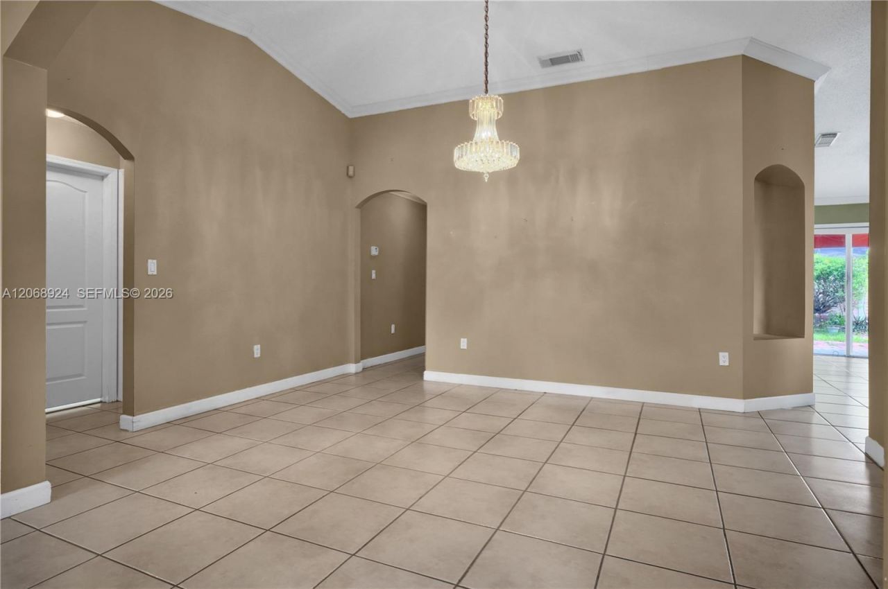 901 NW 128th Pl, Miami, FL 33182 Photo