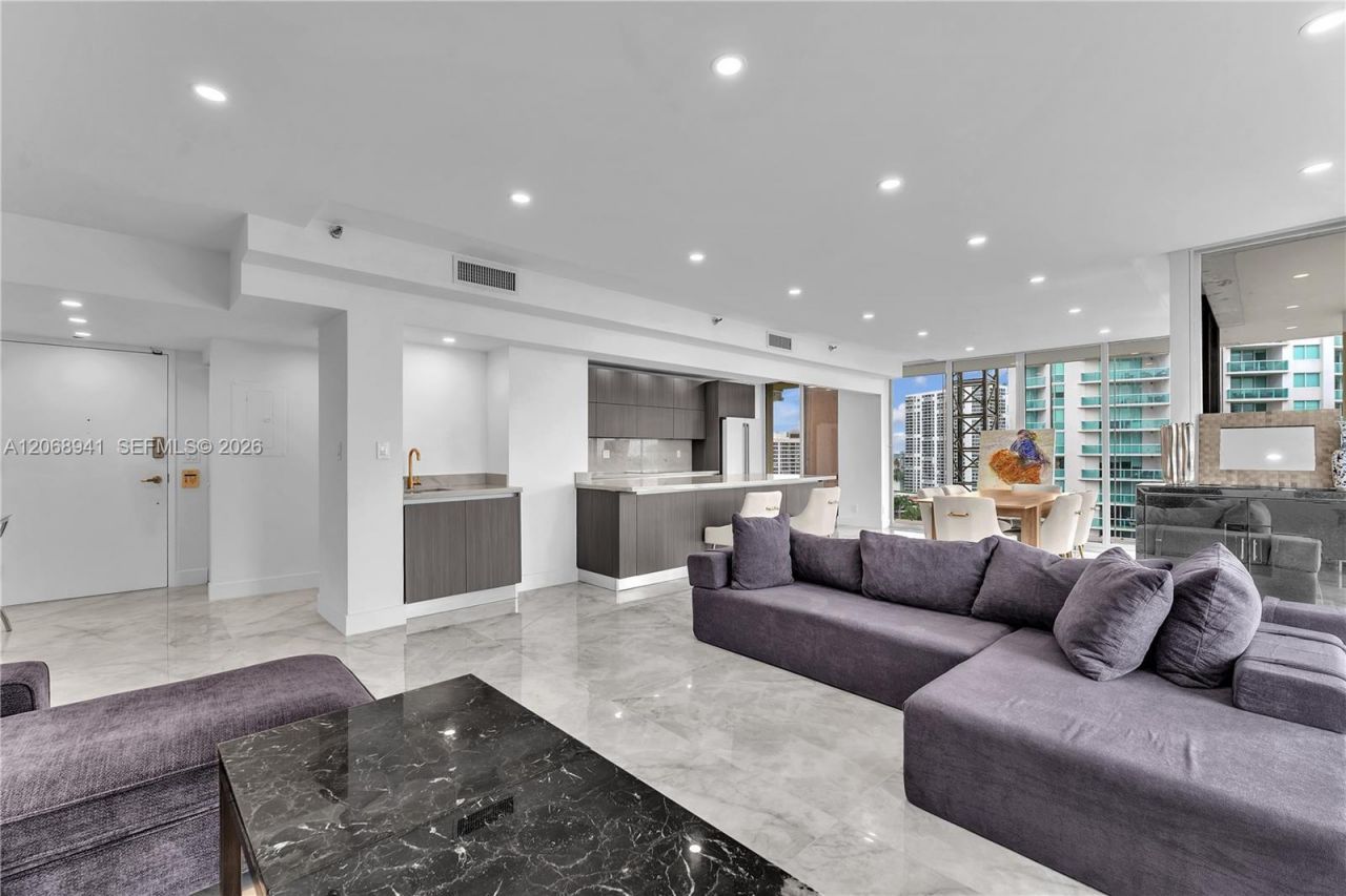 19355 Turnberry Way, Unit 14D, Aventura, FL 33180 Photo