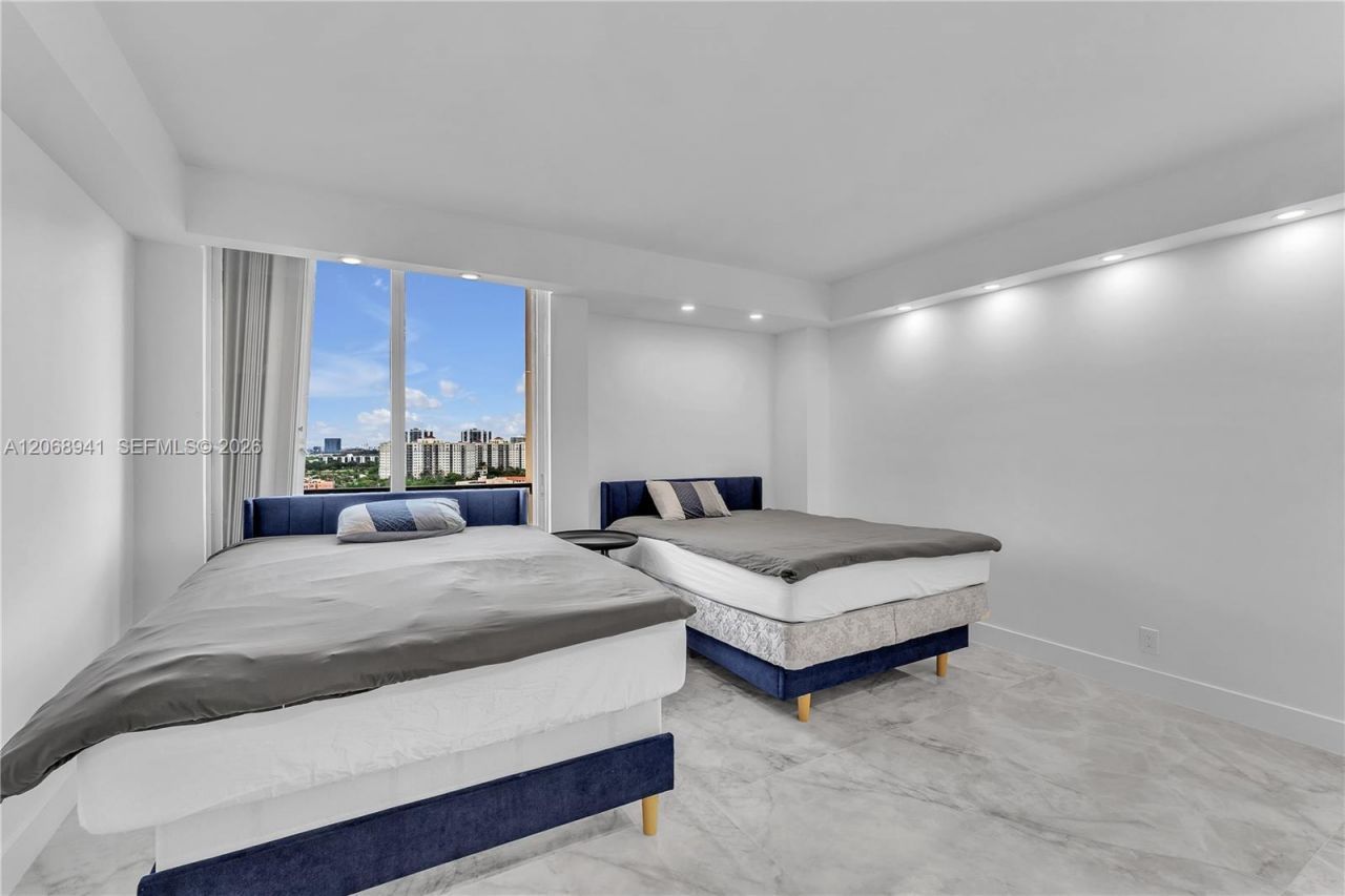 19355 Turnberry Way, Unit 14D, Aventura, FL 33180 Photo