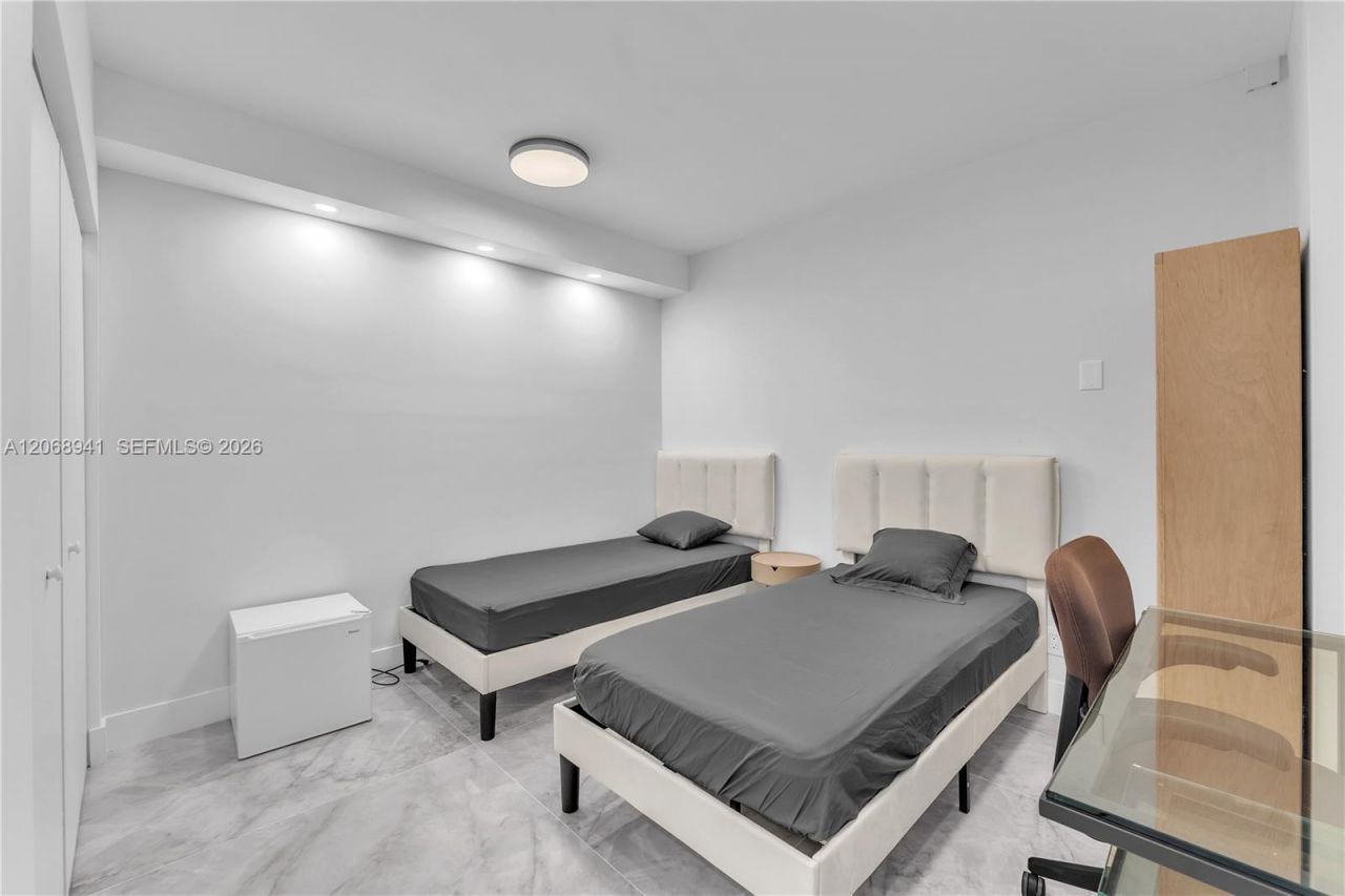 19355 Turnberry Way, Unit 14D, Aventura, FL 33180 Photo