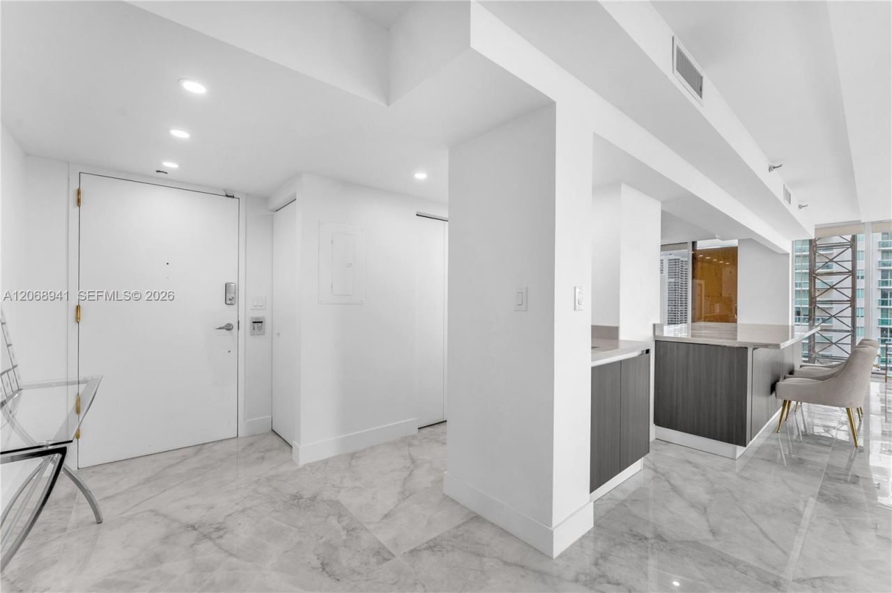 19355 Turnberry Way, Unit 14D, Aventura, FL 33180 Photo
