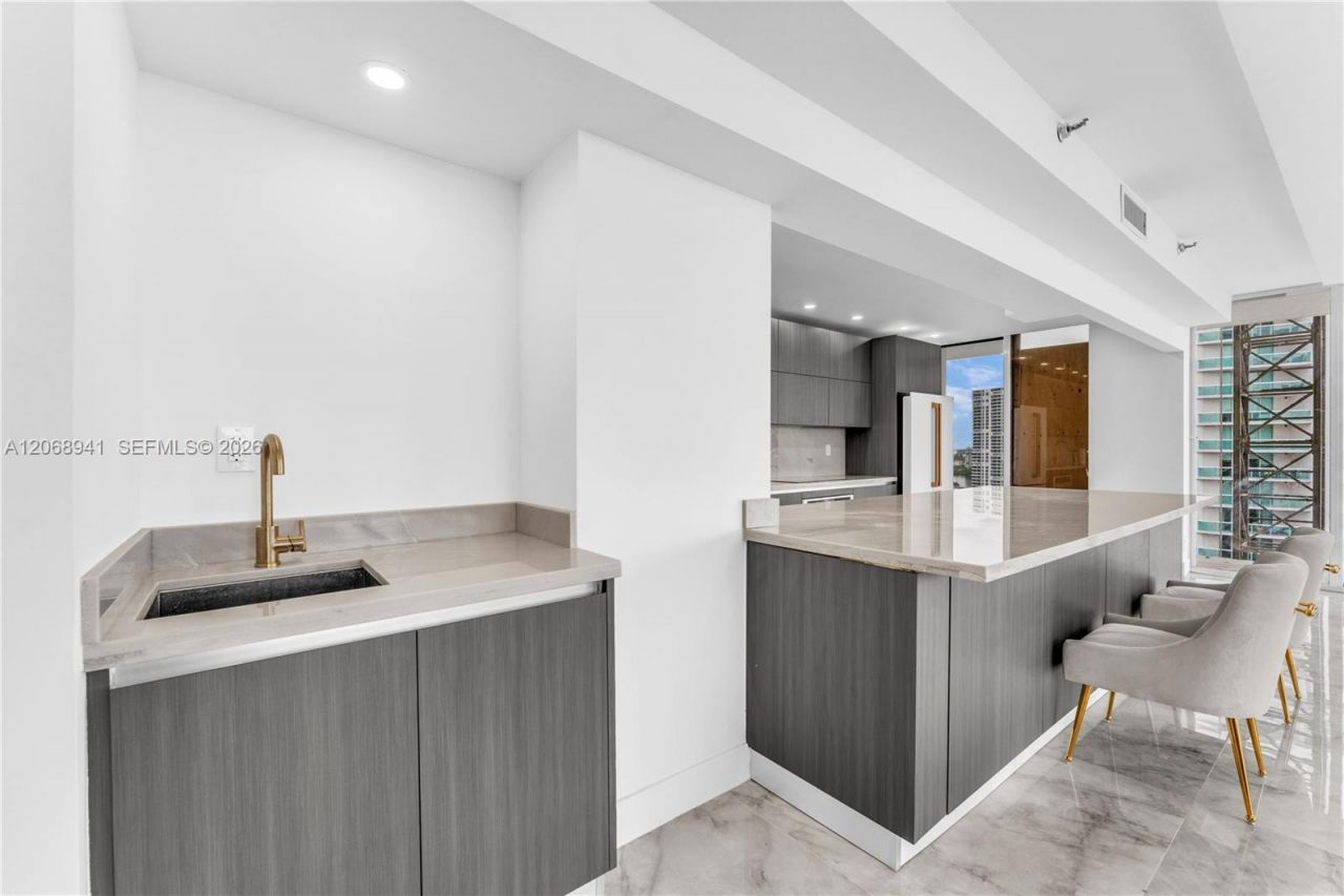 19355 Turnberry Way, Unit 14D, Aventura, FL 33180 Photo