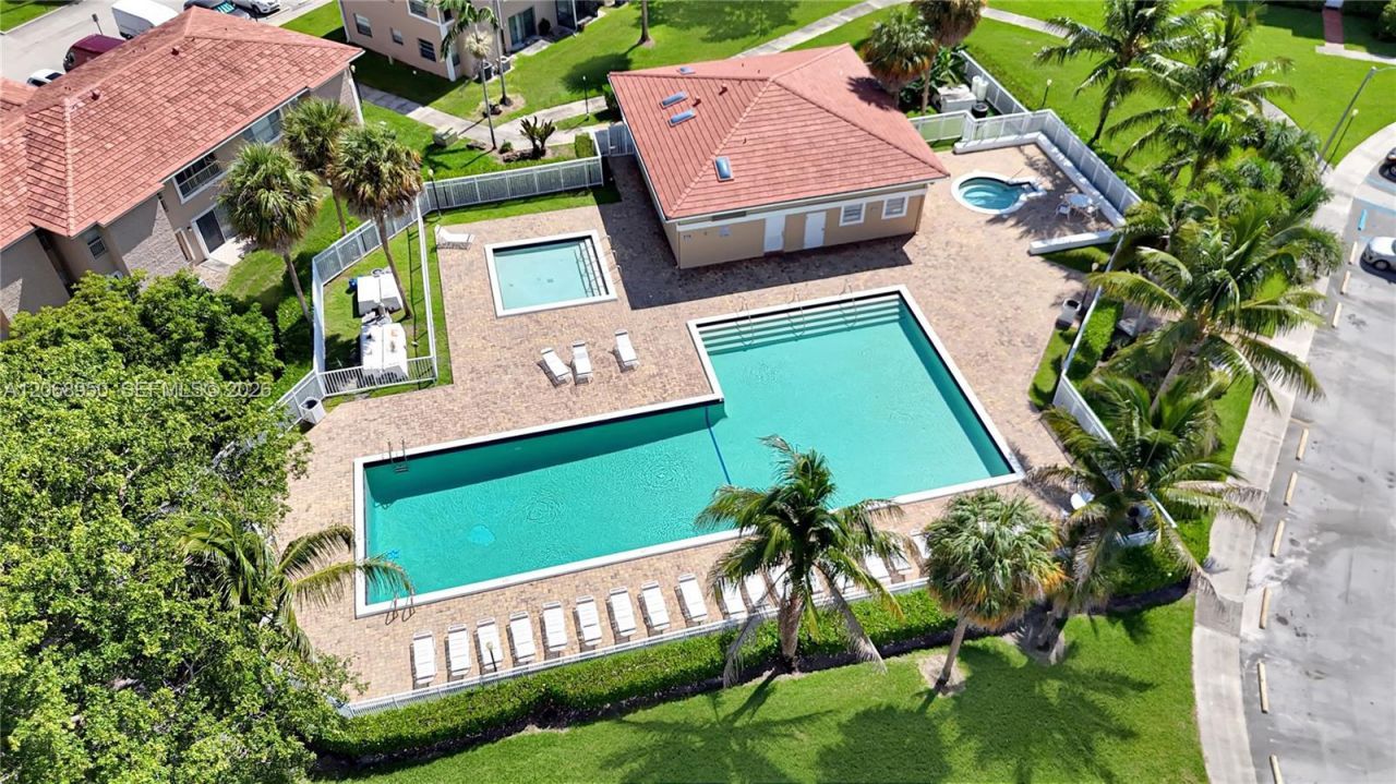 10168 Twin Lakes Dr , Unit 13-A, Coral Springs, FL 33071 Photo