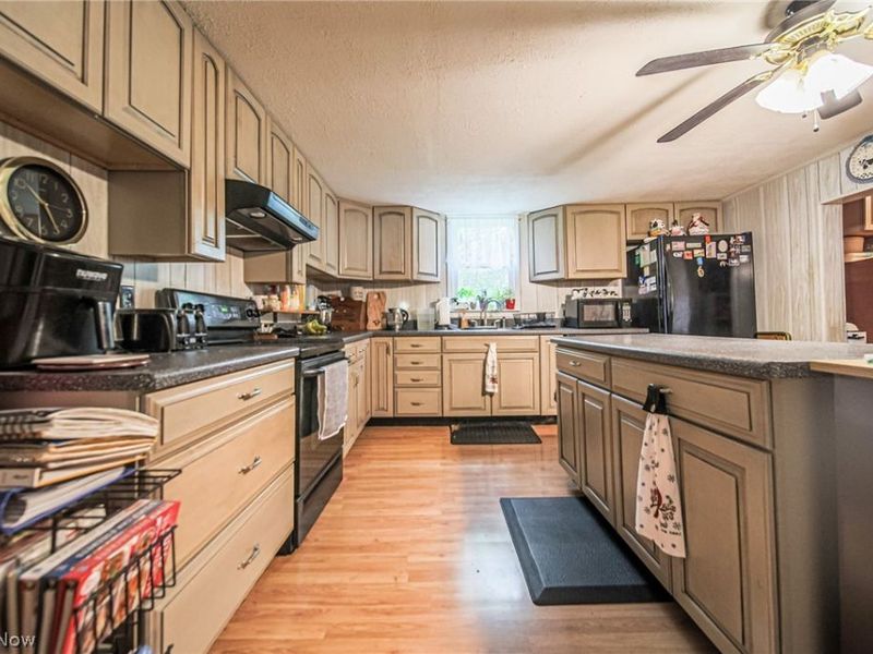 7785 Jewell Grenville Road, Kinsman, OH 44428 Photo 12