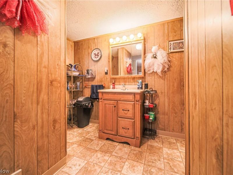 7785 Jewell Grenville Road, Kinsman, OH 44428 Photo 19