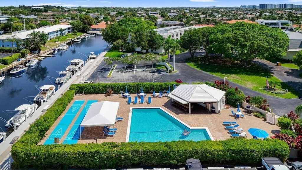 765 Jeffery Street, Unit 1-101, Boca Raton, FL 33487 Photo