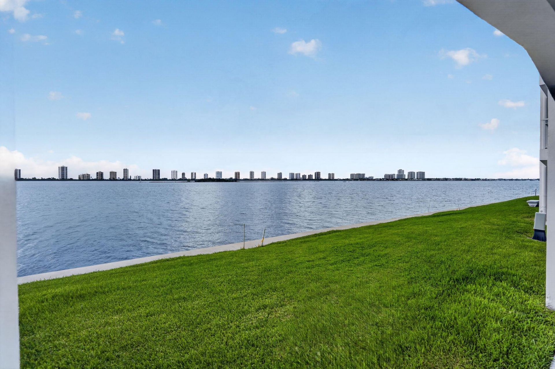 100 Shore Court, Unit 311, North Palm Beach, FL 33408 Photo