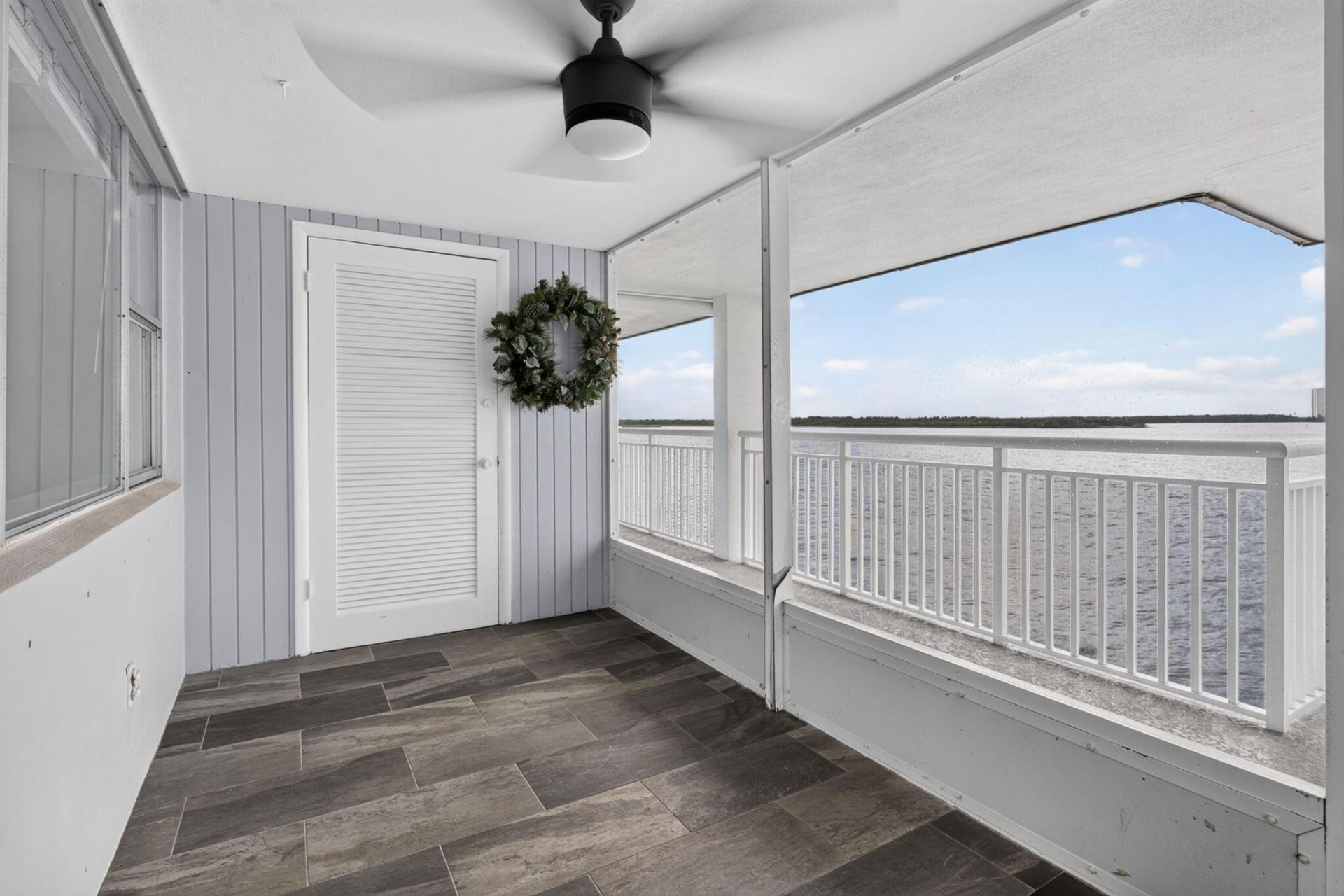100 Shore Court, Unit 311, North Palm Beach, FL 33408 Photo