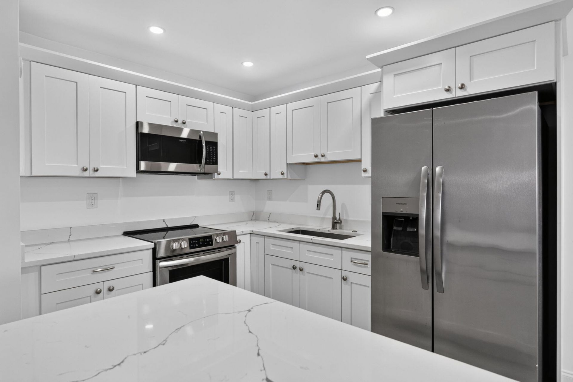 100 Shore Court, Unit 311, North Palm Beach, FL 33408 Photo
