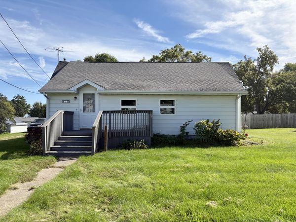 410 N Main Street, Cambridge, IL 61238