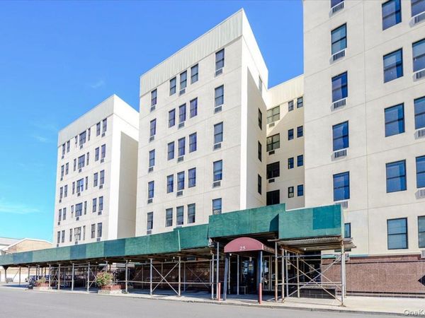 25 W Broadway , Unit 417, Long Beach, NY 11561