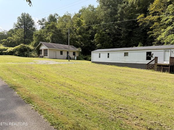 920 Left Poor Valley Rd, Pennington Gap, VA 24277