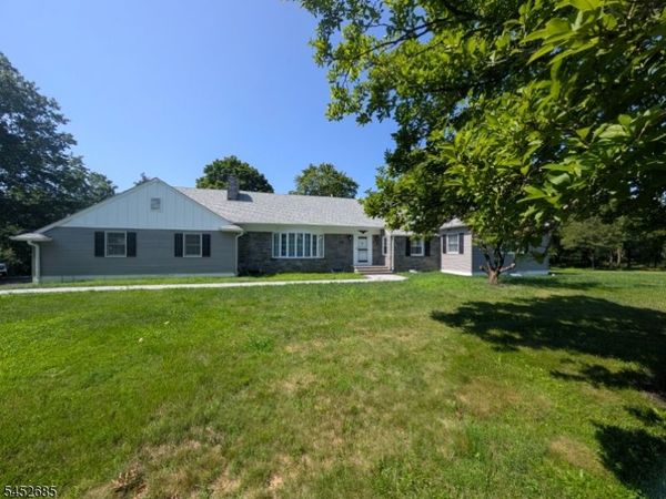 1 Old Readington Rd, Readington, NJ 08889