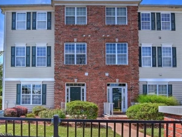 22 Tory Jack Ter, South Bound Brook, NJ 08880