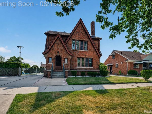 9235 Hubert Avenue, Allen Park, Mi 48101