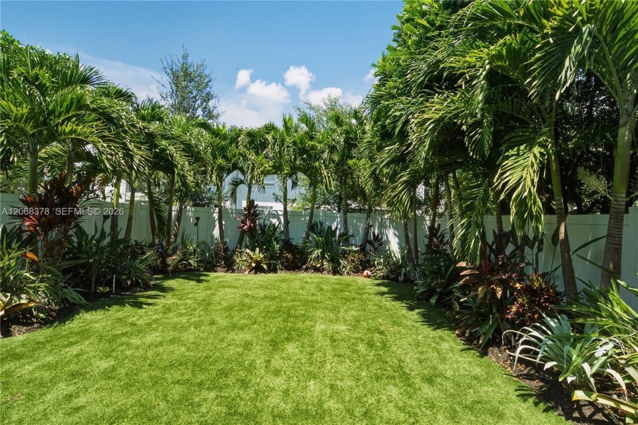 3545 NW 1st St, Pompano Beach, FL 33069 Photo