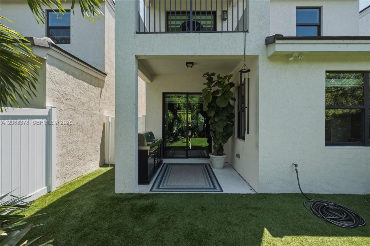 3545 NW 1st St, Pompano Beach, FL 33069 Photo