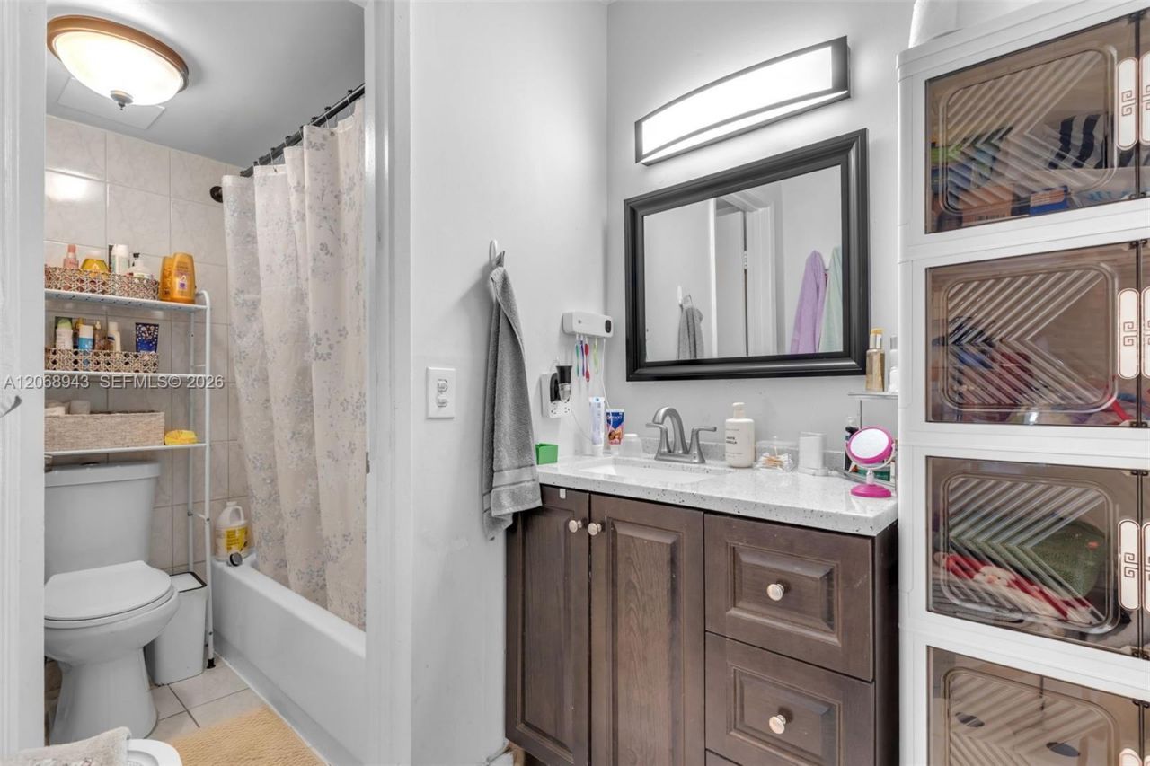 8895 Fontainebleau Blvd , Unit 207, Miami, FL 33172 Photo