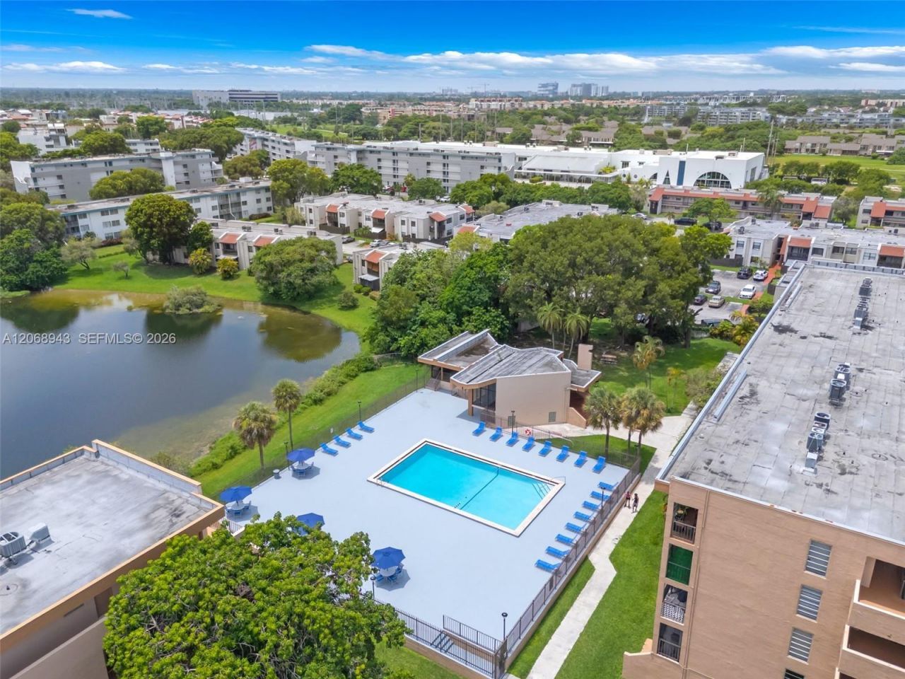 8895 Fontainebleau Blvd , Unit 207, Miami, FL 33172 Photo