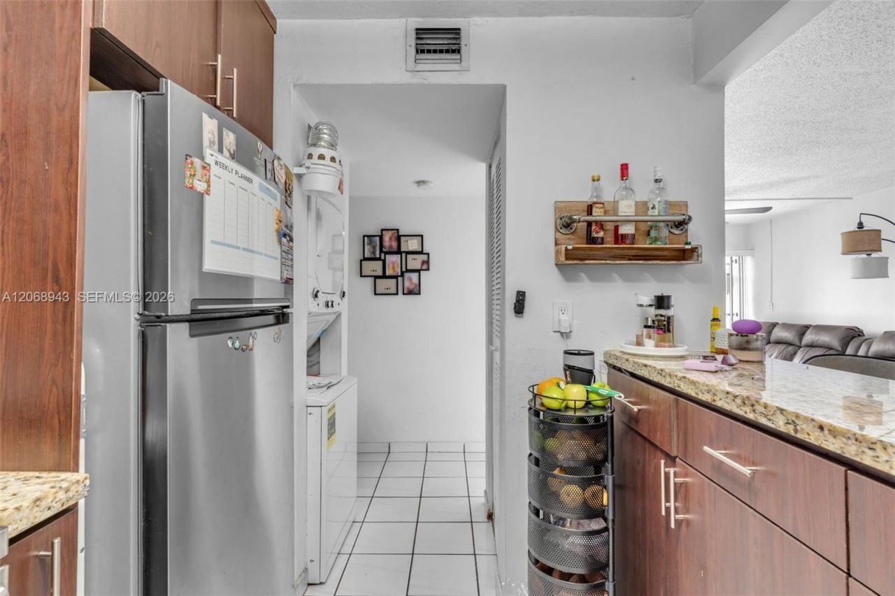8895 Fontainebleau Blvd , Unit 207, Miami, FL 33172 Photo