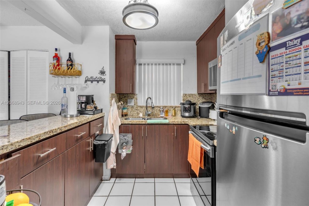 8895 Fontainebleau Blvd , Unit 207, Miami, FL 33172 Photo