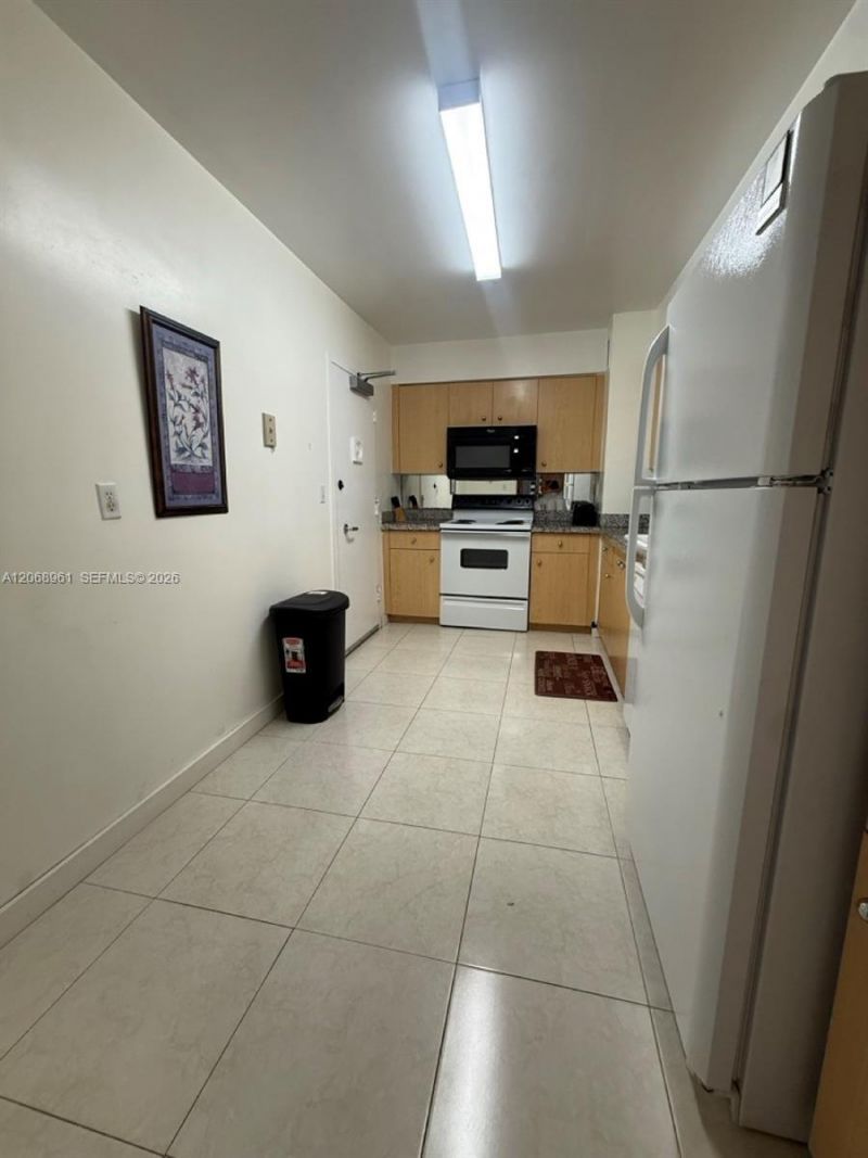 9195 Collins Ave, Unit 512, Surfside, FL 33154 Photo