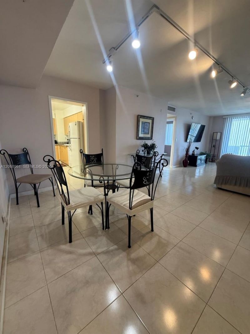 9195 Collins Ave, Unit 512, Surfside, FL 33154 Photo