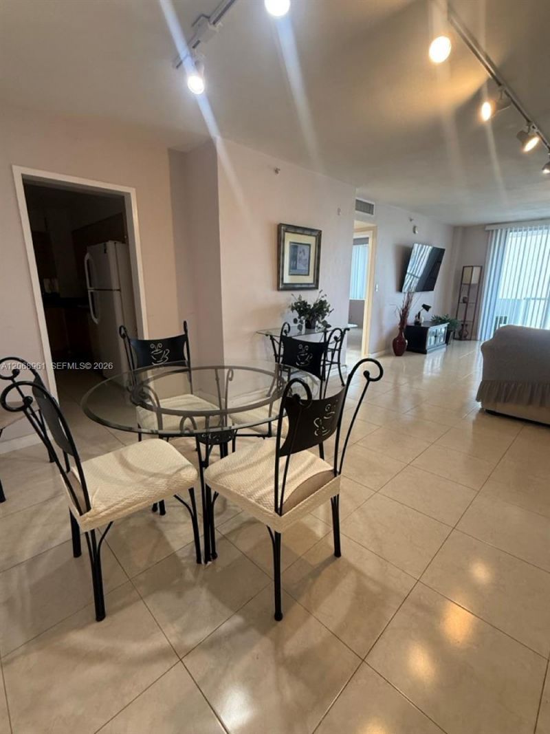 9195 Collins Ave, Unit 512, Surfside, FL 33154 Photo