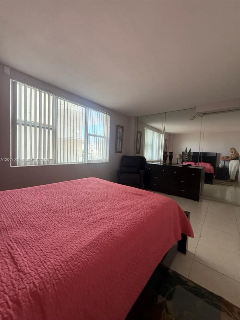 9195 Collins Ave, Unit 512, Surfside, FL 33154 Photo