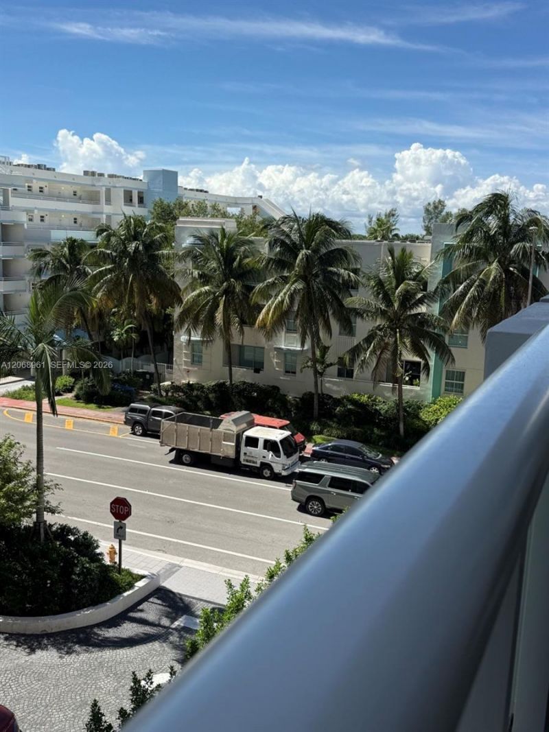 9195 Collins Ave, Unit 512, Surfside, FL 33154 Photo