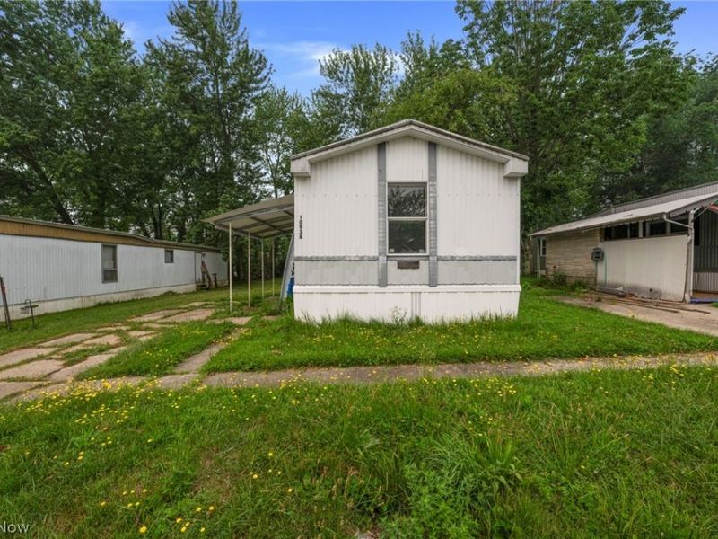 10938 Leader Road, Chardon, OH 44024 Photo 1