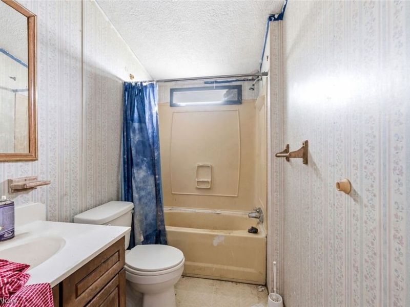 10938 Leader Road, Chardon, OH 44024 Photo 7