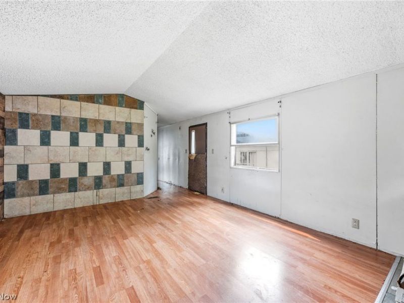 10938 Leader Road, Chardon, OH 44024 Photo 8